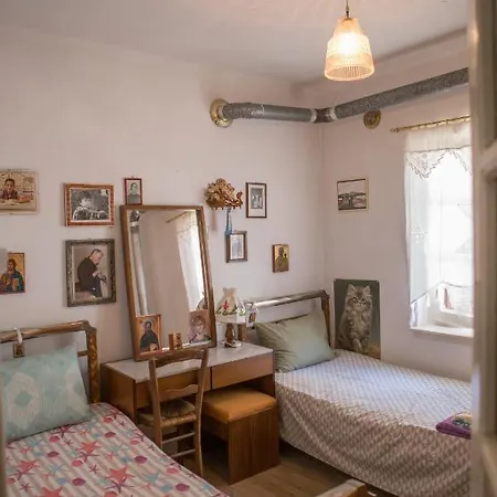 Appartement Traditional House At Central Square