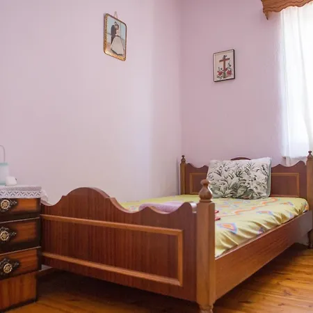 Traditional House At Central Square Appartement